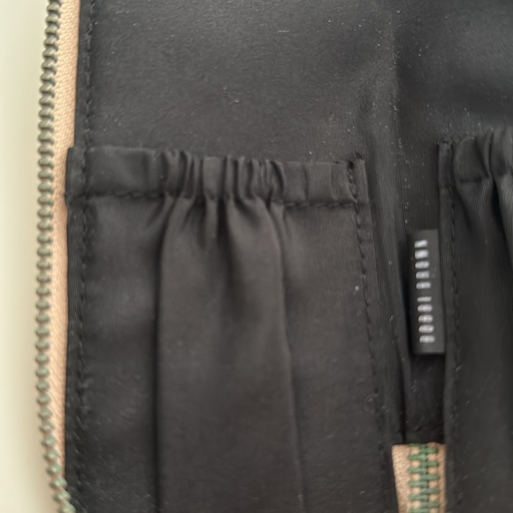 Bobbi Brown gold small brush case - Picture 4 of 9